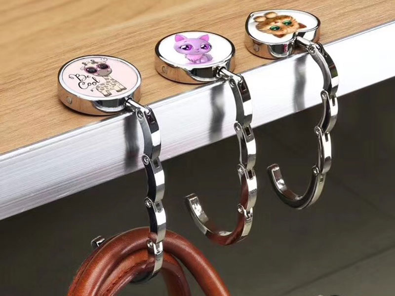 Hang bag buckles